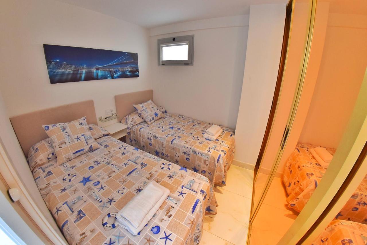Los Caballos Vip Playa Levante Benidorm Extérieur photo